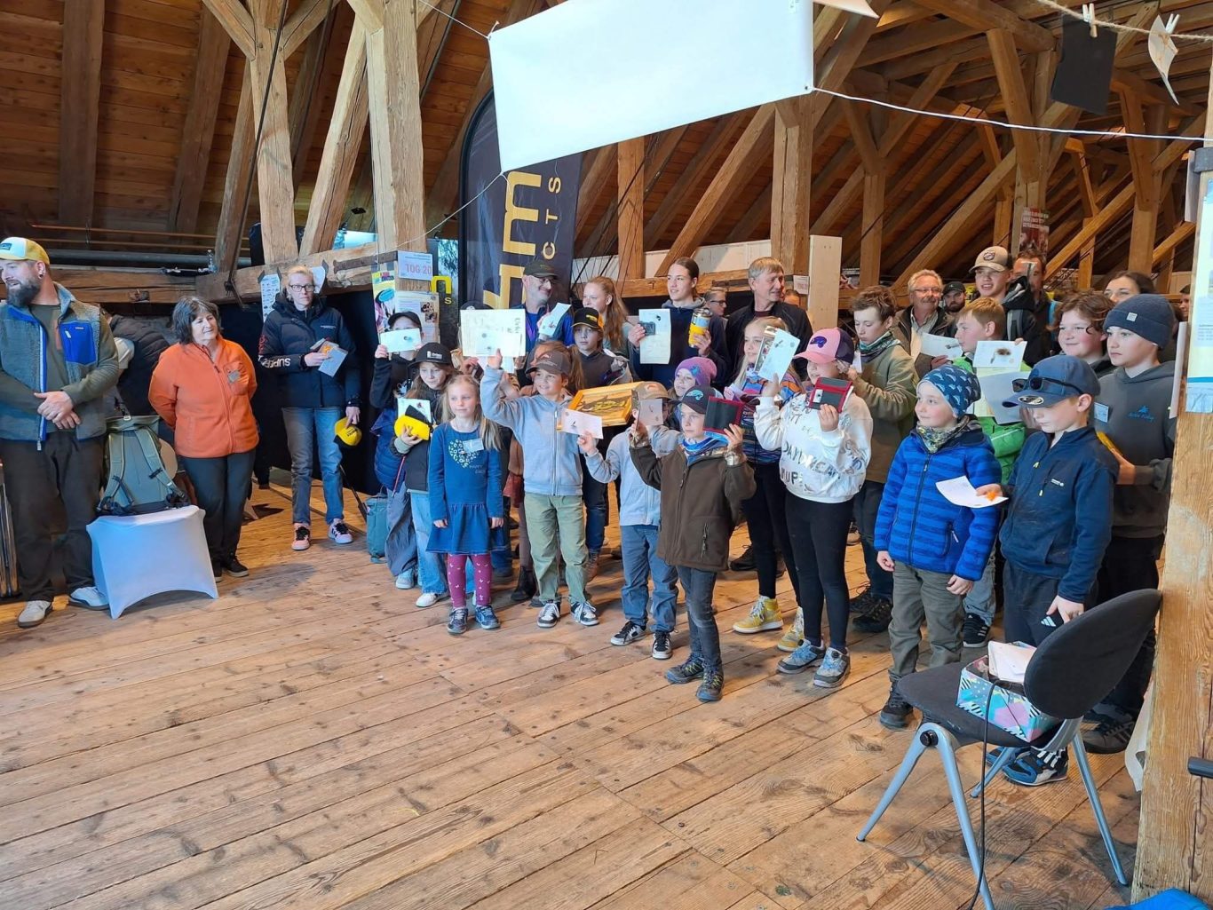 Kinderfliegenbindewettbewerb auf der EWF 2025