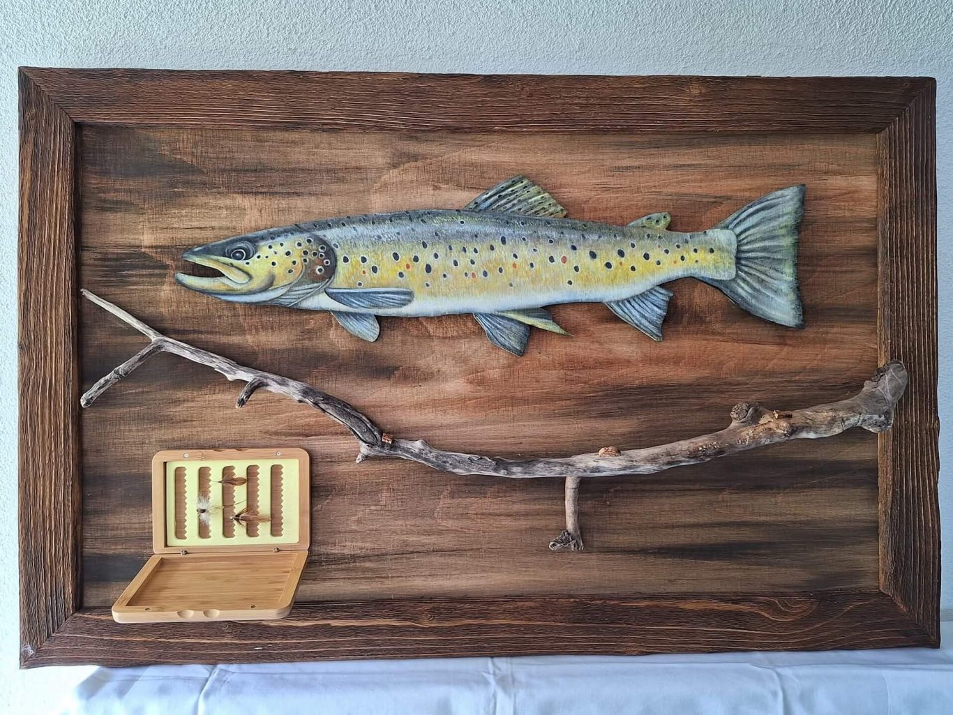 Bachforelle mit Fliegendose 1