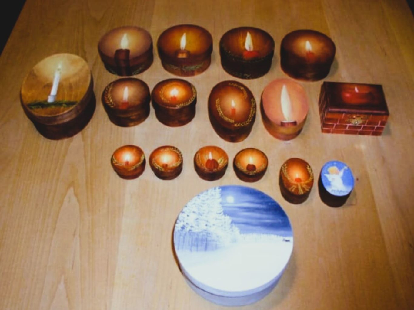 Bemalte Holzkassetten